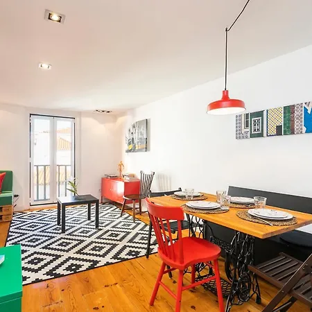 Cosy Alfama Hideout - With Rooftop Terrace Daire *
