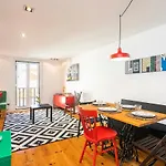 Cosy Alfama Hideout - With Rooftop Terrace شقة *