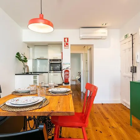 Cosy Alfama Hideout - With Rooftop Terrace Apartament Lizbona