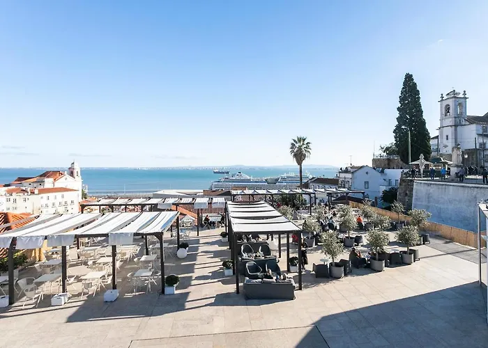 Cosy Alfama Hideout - With Rooftop Terrace *