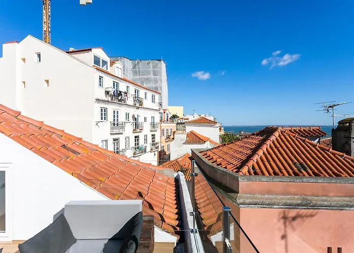 Cosy Alfama Hideout - With Rooftop Terrace Lejlighed *